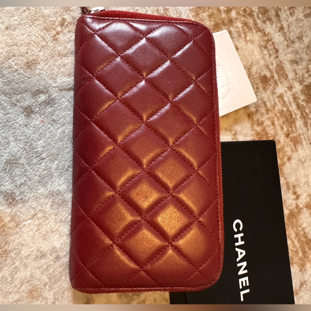 Chanel - Red Lambskin Long Wallet - Picture 7 of 14